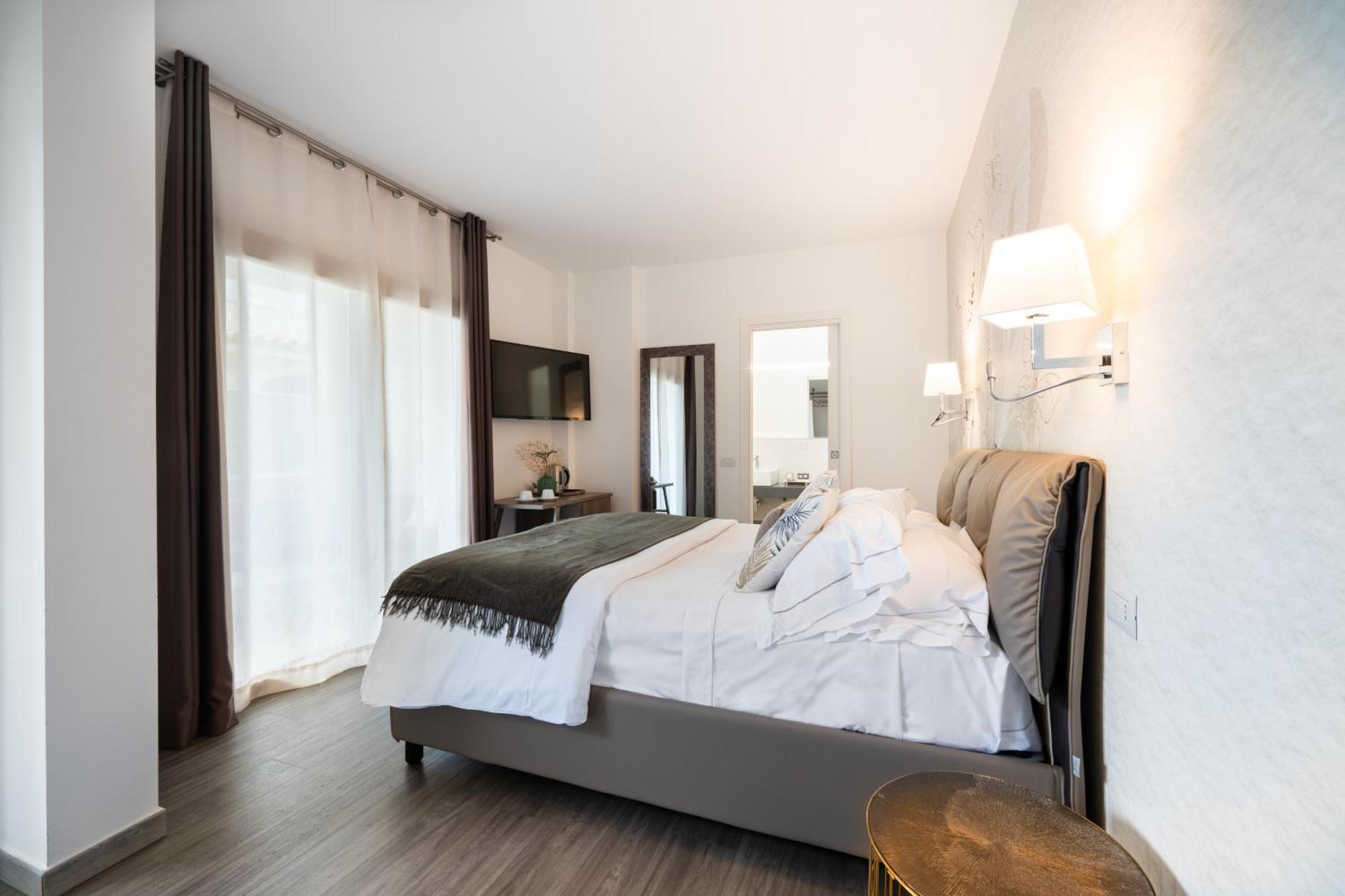 Suimi'S Hotel Villasimius Eksteriør bilde
