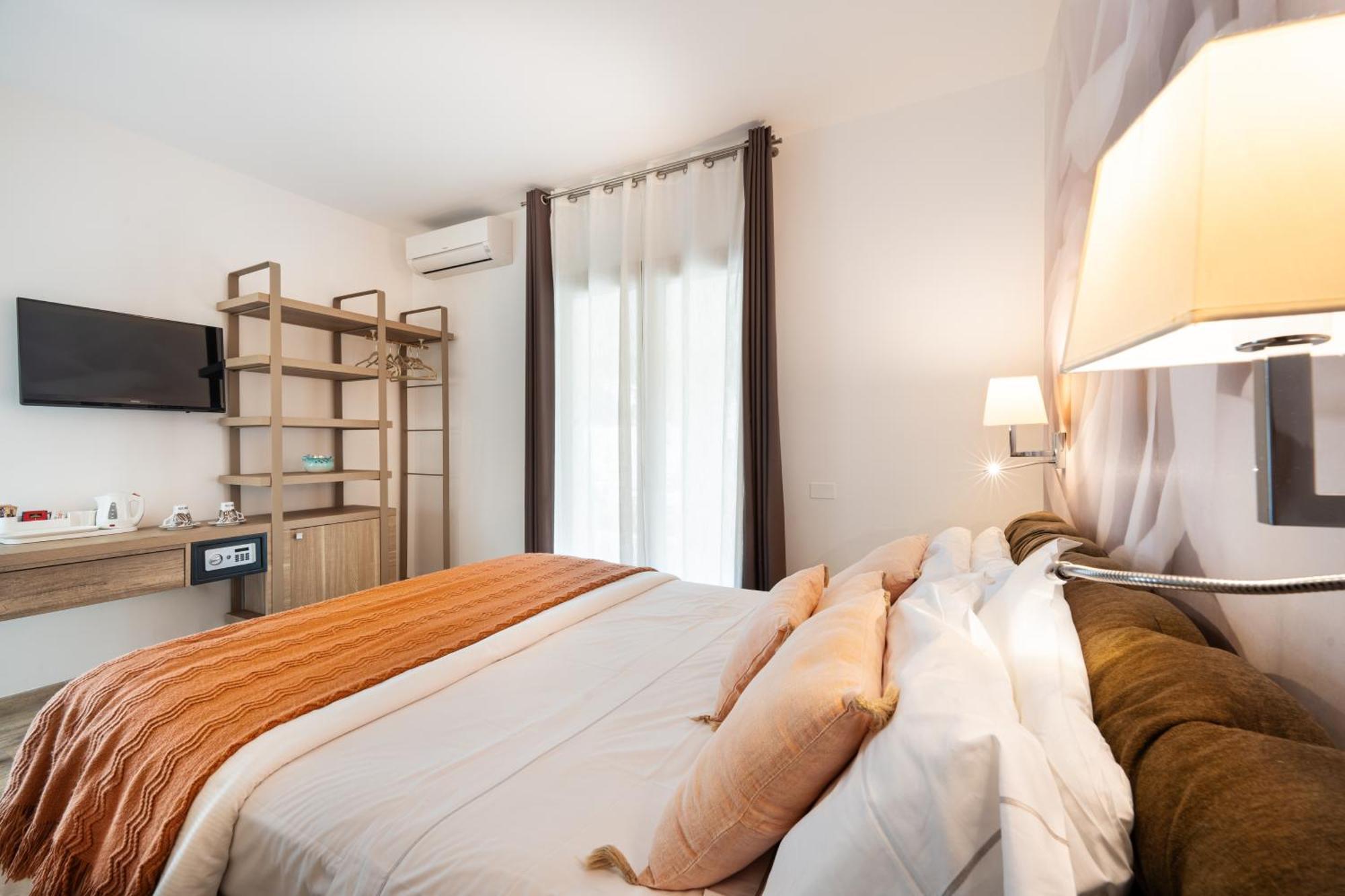 Suimi'S Hotel Villasimius Eksteriør bilde